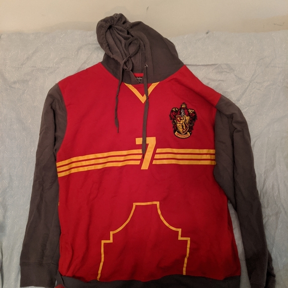 Gryffindor Pullover Hoodie - Picture 1 of 1